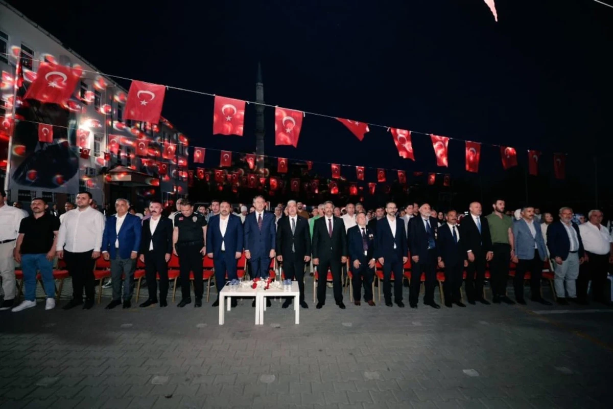 15 Temmuz Demokrasi ve Milli Birlik Günü’nde Şehitler Dualarla Anıldı