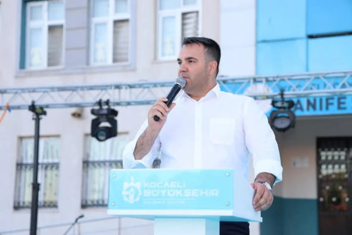 Çayırova'da Günay Uzun Organizasyonu Taktir Topladı.